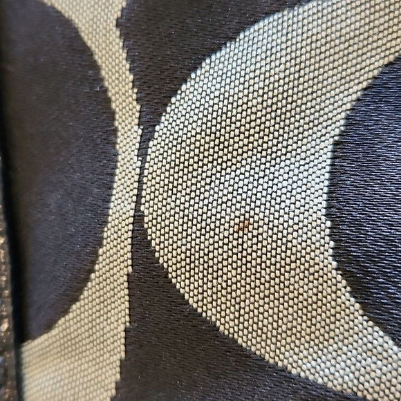 Coach Laura Signature Tote - Picture 13 of 13